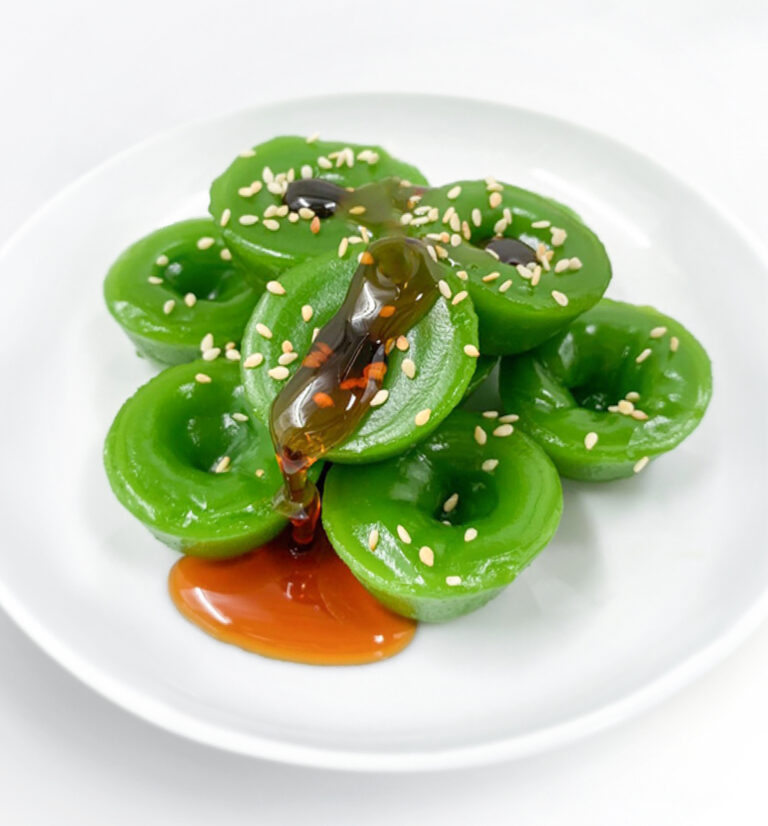 ถ้วยจีนใบเตย (Cups of Green) ขนมไทยใบเตยแท้ หยกสด