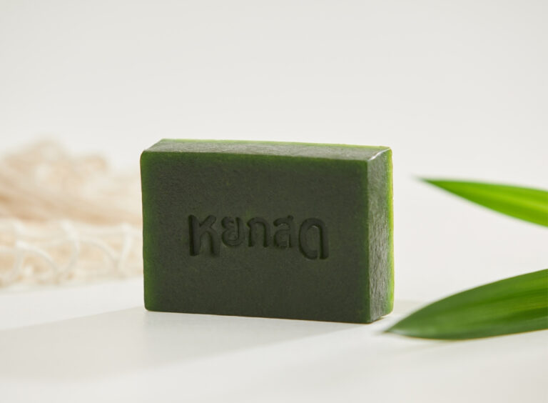 สบู่ใบเตยสด (ขัดผิว) FRESH PANDAN SOAP (SCRUB) หยกสด
